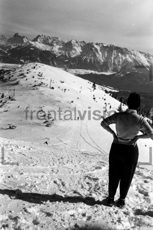 Skiing Alpes View Wank 1956 