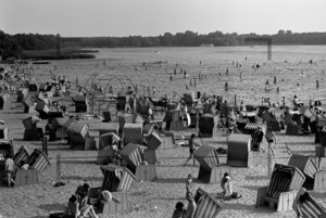 Erholung im Strandbad 1973 | Relaxing in a lido 1973