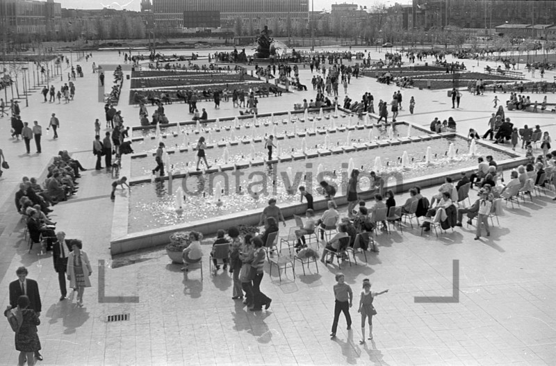 Neptunbrunnen, Wasserkaskaden, Park Fernsehturm Berlin 1973 