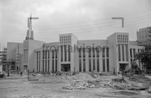 Deutsche Sporthalle Ostberlin 1952 | Build up Sportarea in East Berlin.