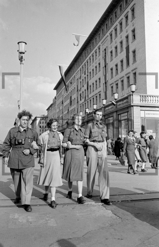 Maidemo Stalinallee 1953 