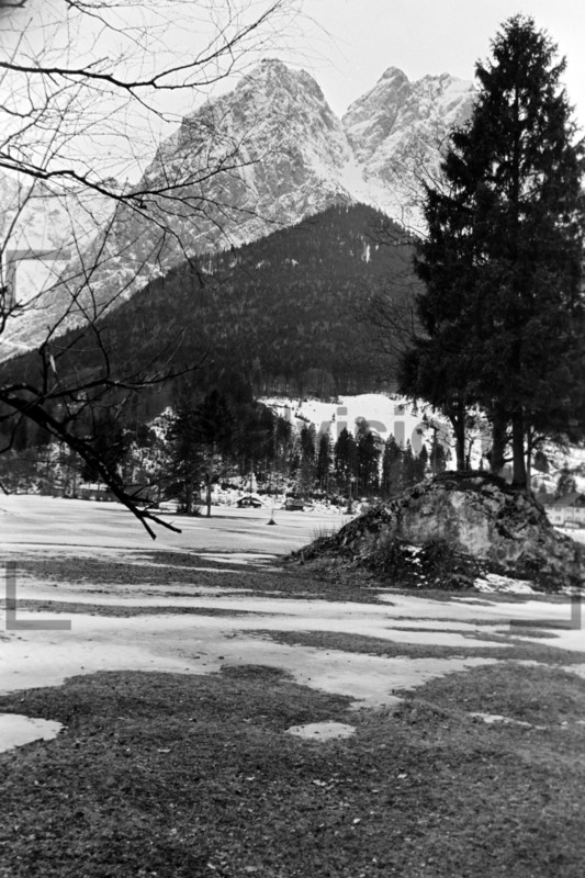 View on Alpspitze Waxenstein Zugspitze 