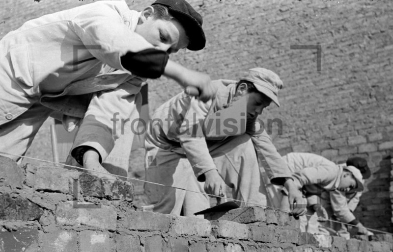 Junge Handwerker, Maurer Azubis 1953 Berlin 