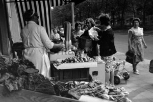 Markt, Gemüsestand DDR Market, vegetable stall GDR