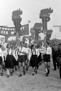 Young Pioneers on first may demonstration: Historical image