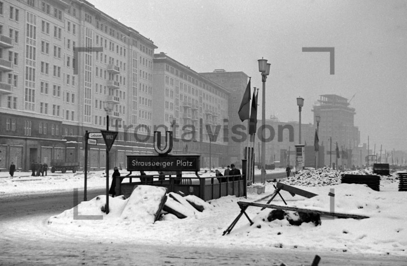 Bau der Stalinallee Ostberlin | Building Stalinallee East Berlin 