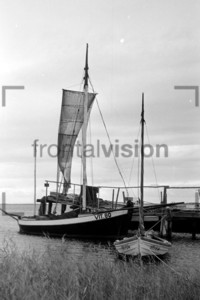 Segelschiff im Seglerhafen Hiddensee 1956