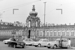 Kronentor Zwinger Dresden Parkplatz 1963
