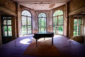Klavier, Piano Heilstätte Grabowsee - Lung sanatorium Grabowsee