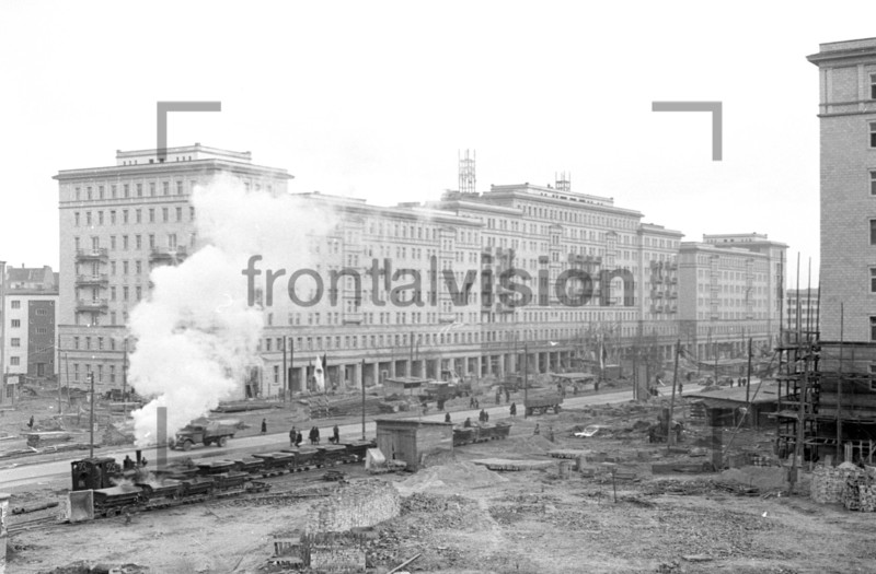 Blick auf Stalinallee Block E Ostberlin 1951 