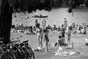 Erholung im Strandbad 1973 | Relaxing in a lido 1973