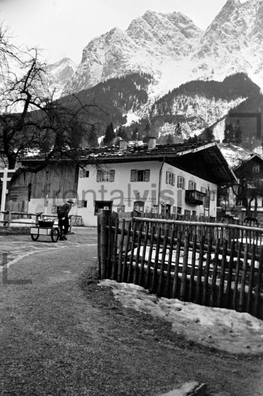 Oberer Dorfplatz 3 Grainau 1956 