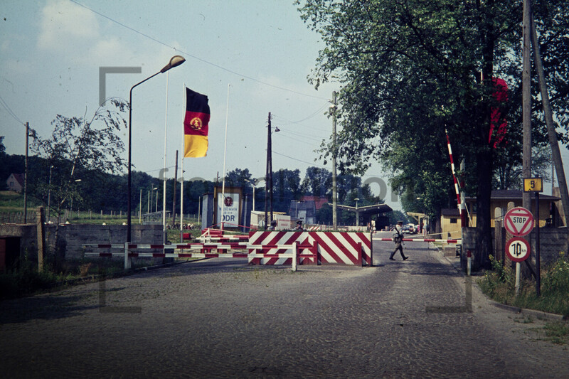 Grenzübergang Berlin Staaken Heerstrasse B5 | GDR Checkpoint Berlin Staaken B5 Heerstrasse 