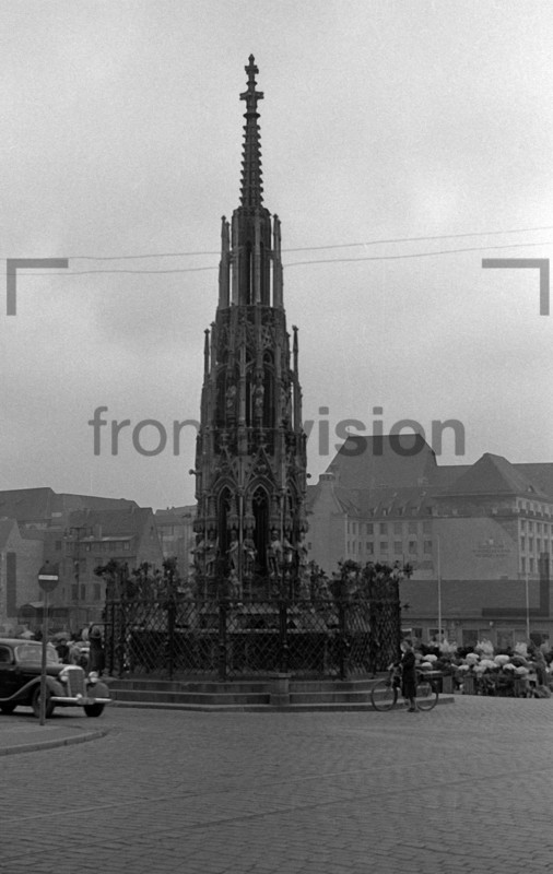 Schöner Brunnen Nürnberg 1954 | Beautiful fountain Nuremberg 