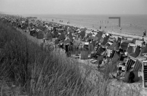 Ostsee Standkörbe 1970 | Beach chairs at the beach 1970