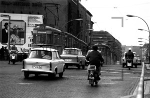 Traffic in the city of East Berlin: Historical image