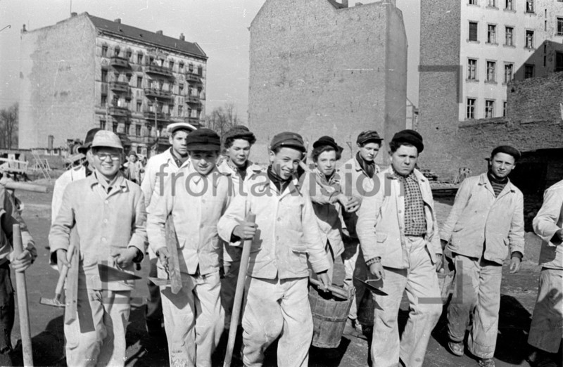 Bau der Stalinallee, Bauarbeiter, Handwerker 1953 