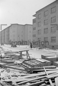 Kriegsende Wiederaufbau Wohnungen | End of war Reconstruction buildings