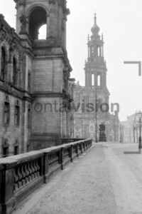 Katholische Hofkirche Dresden 1963