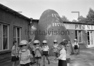 Pioniere Kosmonaut Sputnik | Pioneers Cosmonaut Sputnik