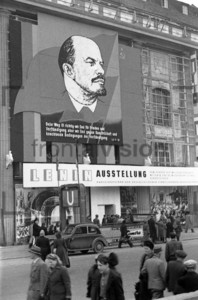 Lenin exhibition in Friedrichstraße: Historical image