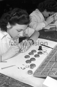 Uhrmacher im VEB Uhrenwerk Ruhla 1950