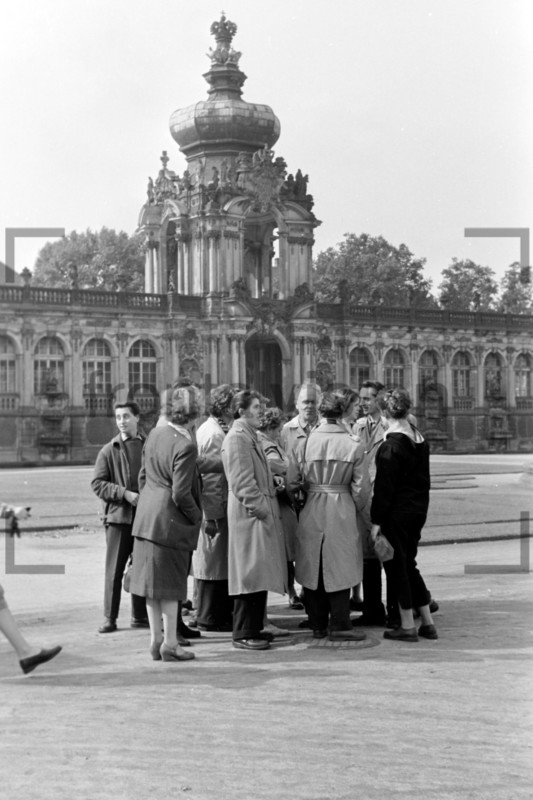 Touristen Zwinger Dresden 1956 