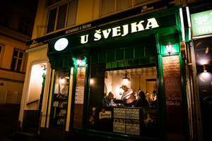 Karlovy Vary, Karlsbad at night Restaurants