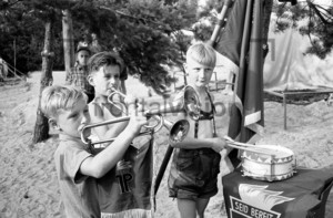 Junge Trompeter der Pioniere Nahaufnahme | Young Pioneers play trumpet