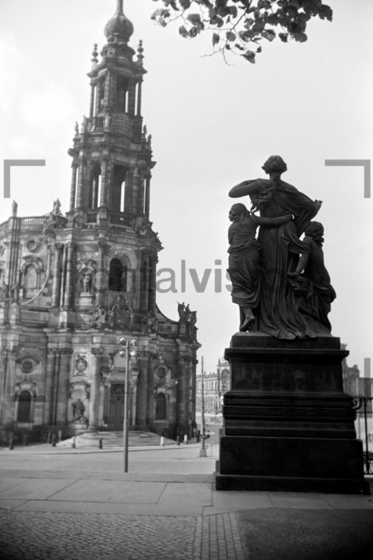 Katholische Hofkirche Dresden 1956 
