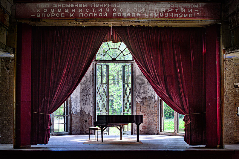 Klavier, Piano Heilstätte Grabowsee - Lung sanatorium Grabowsee 