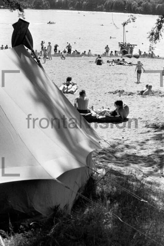 Zelten am Flakensee Brandenburg 1950er Jahre 