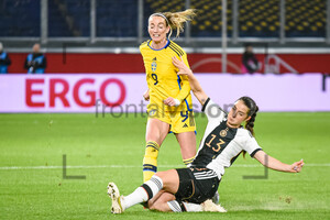 Sara Däbritz, Kosovare Asllani  Frauen-Länderspiel Deutschland Schweden 21.02.2023