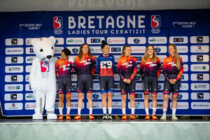 HUMAN POWERED HEALTH: Bretagne Ladies Tour - Teampresentation