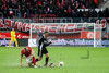 Felix Herzenbruch Zweikampf Rot-Weiss Essen vs. Fortuna Düsseldorf 2 Spielfotos 06-02-2022