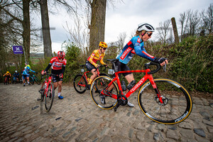 CLAES Lotte: Ronde Van Vlaanderen 2022 - WomenÂ´s Race