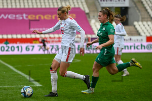 Sofie Vendelbo Ramona Maier Achtelfinale DFB Pokal Frauen SGS Essen 1. FC Köln Spielfotos 25.11.2023