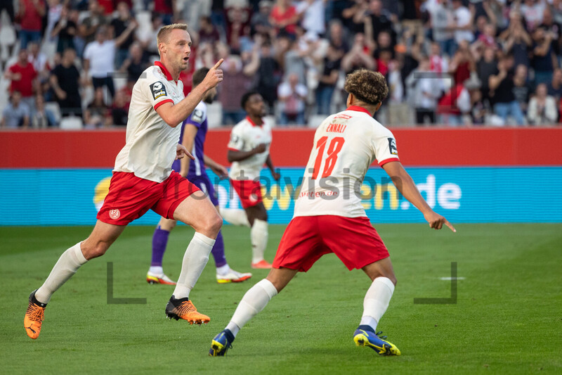 Felix Bastians Torjubel Rot-Weiss Essen vs. FC Erzgebirge Aue Spielfotos 02.09.2022 