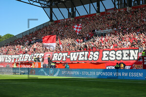 Westtribüne Rot-Weiss Essen vs. Rot Weiß Oberhausen 03.06.2023