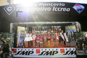 AROMITALIA - BASSO BIKES - VAIANO: Giro Rosa Iccrea 2019 - Teampresentation