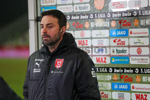 Sreto Ristic Rot-Weiss Essen vs. Hallescher FC Spielfotos 19.12.2023