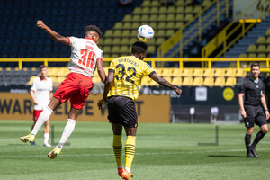 Isaiah Young, Abdoulaye Kamara BVB U23 vs. Rot-Weiss Essen Spielfotos 13.08.2022