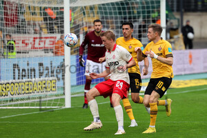 Felix Götze Rot-Weiss Essen vs. SG Dynamo Dresden Spielfotos 15.10.2022