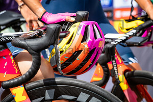 Giro Helmets: Tour de France Femmes 2023 – 1. Stage