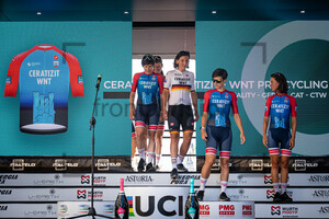 CERATIZIT - WNT PRO CYCLING TEAM: Giro Donne 2021 - Teampresentation