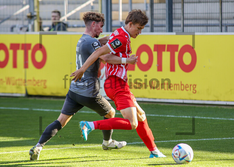 Niklas Tarnat SC Freiburg II vs. Rot-Weiss Essen Spielfotos 09.10.2022 