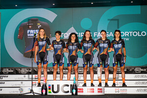 TOP GIRLS FASSA BORTOLO: Giro Donne 2021 - Teampresentation