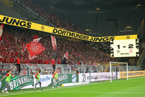 RWE Fans Support in Dortmund, Anzeigentafel