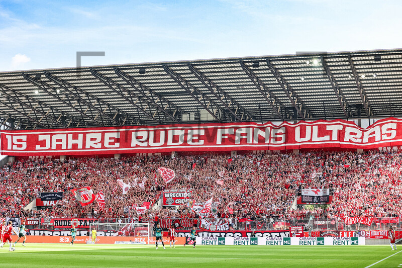 Rot-Weiss Essen Fans Support gegen Regensburg 16.09.2023 