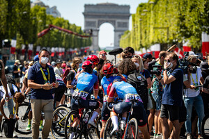 CERATIZIT - WNT PRO CYCLING TEAM: Tour de France Femmes 2022 – 1. Stage